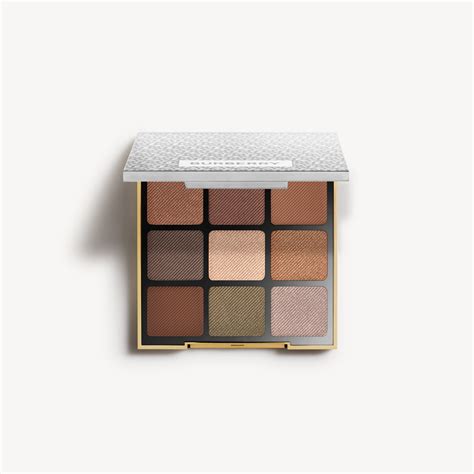 Burberry Festive 21 Collection Iconic Eye & Face Palette 